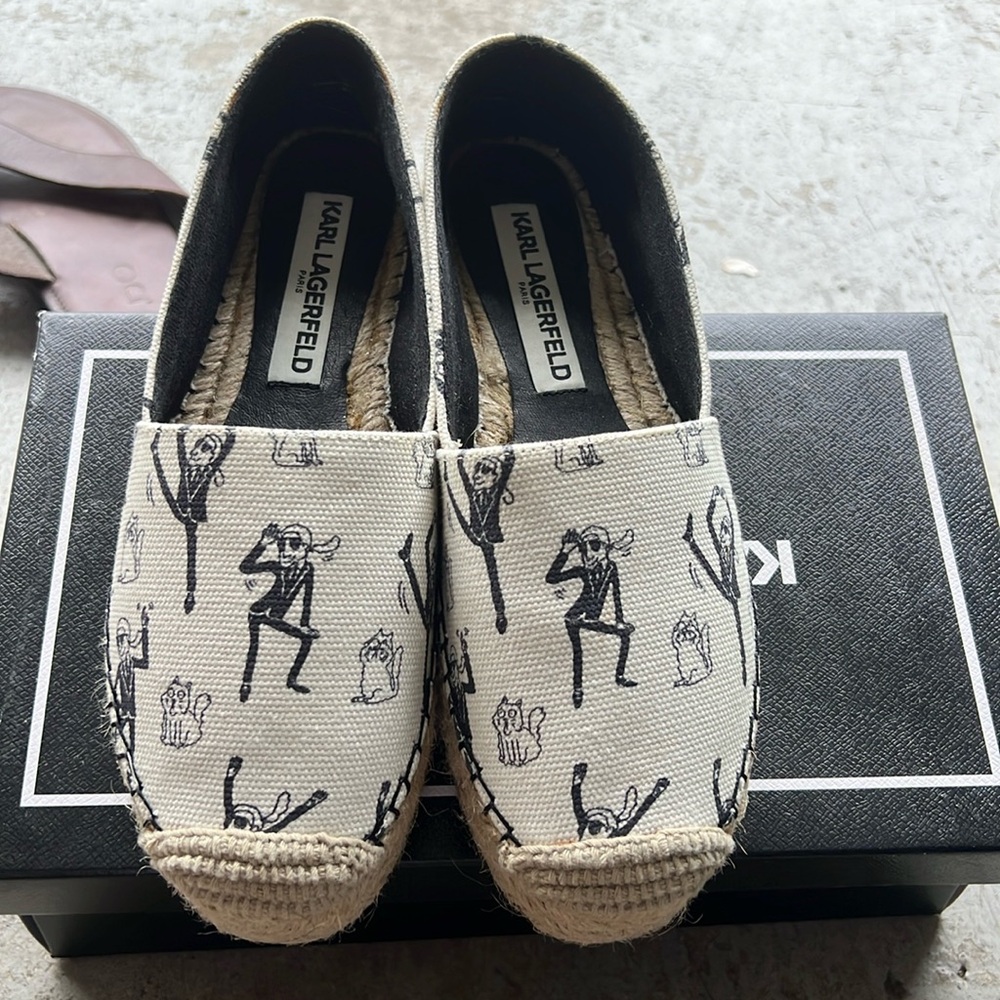 Karllagerfeld flats
